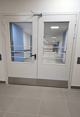 С отбойниками и стеклами